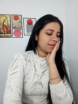 ValerieLove  online show from February 7, 2026, 9:23 pm