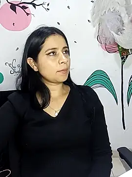 Snapshot of ValerieLove_ chatting on November 7, 2025, 7:51 pm ValerieLove online show from November 7, 2025, 7:51 pm