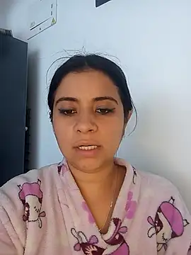 Snapshot of ValerieLove_ chatting on November 25, 2025, 6:30 pm ValerieLove online show from November 25, 2025, 6:30 pm