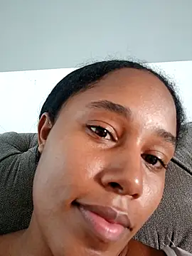 Snapshot of MoniqueMulberry chatting on November 7, 2025, 8:02 pm MoniqueMulberry online show from November 7, 2025, 8:02 pm