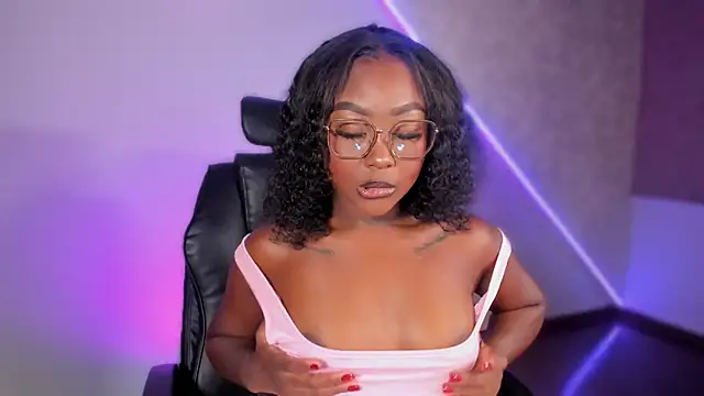 Snapshot of Kishalove_ chatting on November 3, 2025, 11:14 am Kishalove online show from November 3, 2025, 11:14 am