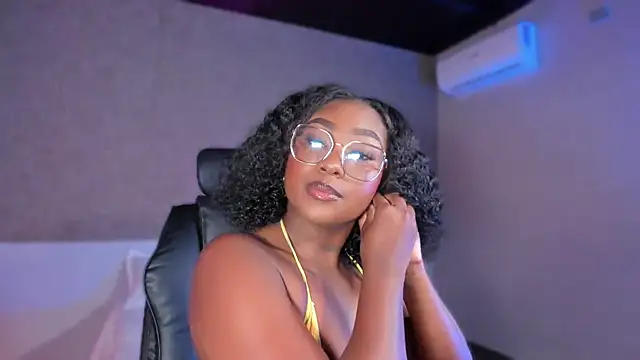 Snapshot of Kishalove_ chatting on October 30, 2025, 10:24 am Kishalove online show from October 30, 2025, 10:24 am