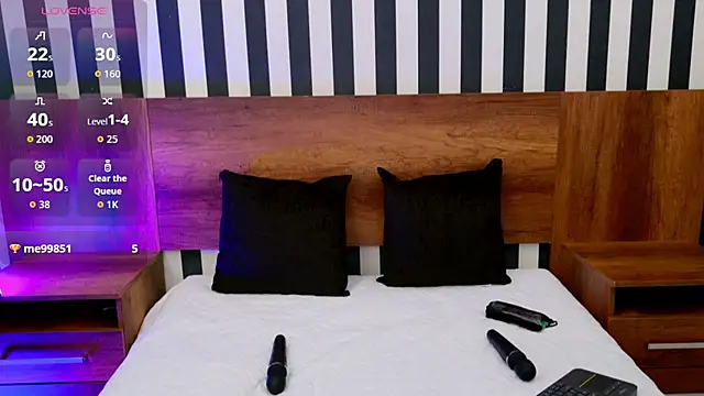 Snapshot of Meganreed_ chatting on October 4, 2025, 4:58 am Meganreed online show from October 4, 2025, 4:58 am