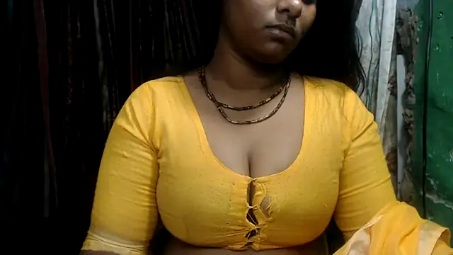 Snapshot of DearKimmi chatting on March 4, 2025, 5:13 pm DearKimmi online show from March 4, 2025, 5:13 pm