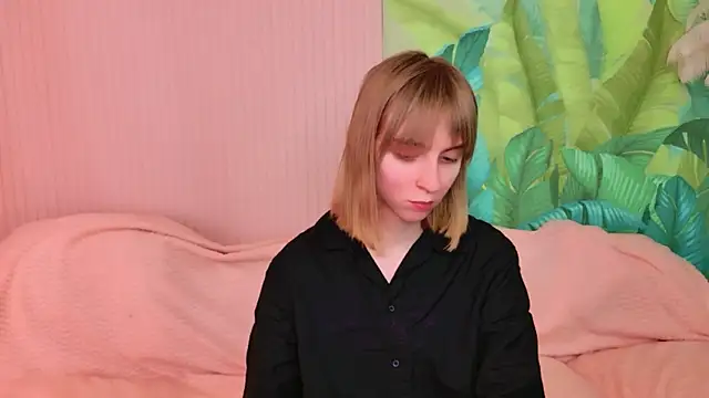 Snapshot of Beverly_Gomes chatting on December 15, 2025, 3:18 pm Beverly Gomes online show from December 15, 2025, 3:18 pm