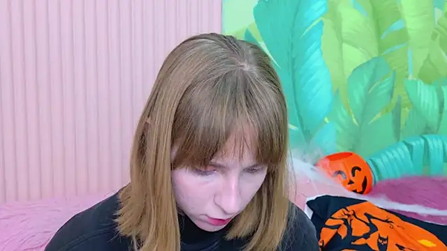 Snapshot of Beverly_Gomes chatting on October 28, 2025, 6:01 am Beverly Gomes online show from October 28, 2025, 6:01 am