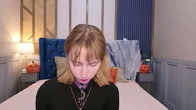 Snapshot of Beverly_Gomes chatting on October 25, 2025, 3:45 pm Beverly Gomes online show from October 25, 2025, 3:45 pm