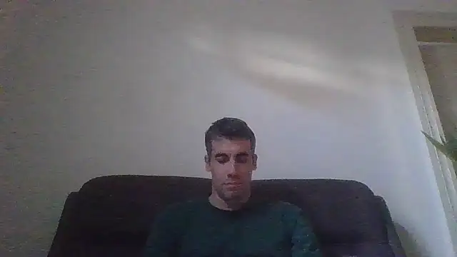 JulioIsHere4you online show from November 11, 2025, 11:16 am