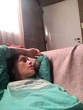 Snapshot of Almendrasexy chatting on November 14, 2025, 12:42 pm Almendrasexy online show from November 14, 2025, 12:42 pm