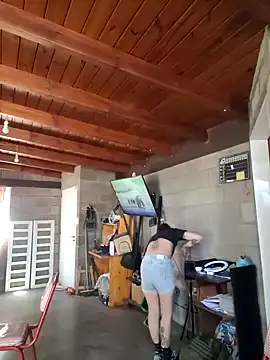 Snapshot of Almendrasexy chatting on October 26, 2025, 4:07 pm Almendrasexy online show from October 26, 2025, 4:07 pm