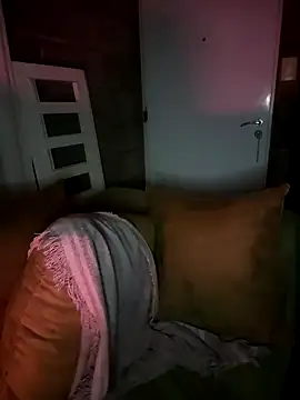 Snapshot of Almendrasexy chatting on October 25, 2025, 6:01 am Almendrasexy online show from October 25, 2025, 6:01 am