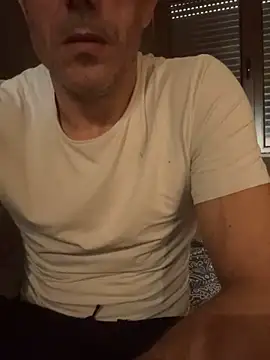 Snapshot of ruberofre chatting on October 16, 2025, 1:41 pm ruberofre online show from October 16, 2025, 1:41 pm