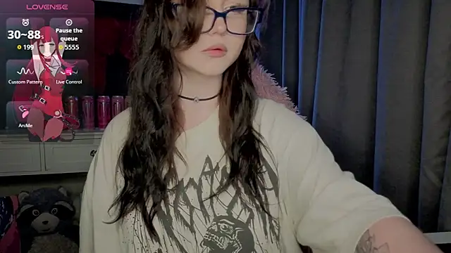 hornyprincess19 online show from June 1, 2026, 6:40 pm