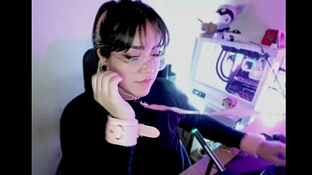 PinkDenial online show from September 11, 2025, 3:28 am