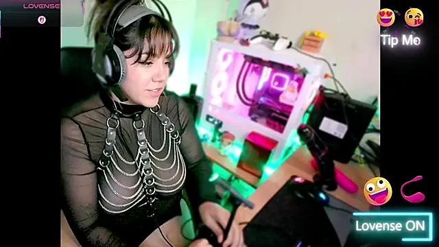 PinkDenial online show from November 25, 2025, 1:17 am