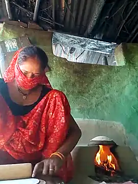 CUTE-004 online show from December 23, 2025, 6:45 am