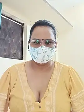 Snapshot of Your-vipasha chatting on June 18, 2026, 5:39 am Your-vipasha online show from June 18, 2026, 5:39 am