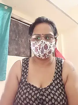 Snapshot of Your-vipasha chatting on July 4, 2026, 6:42 am Your-vipasha online show from July 4, 2026, 6:42 am