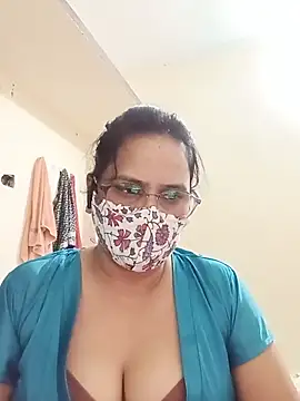Snapshot of Your-vipasha chatting on July 4, 2026, 6:45 pm Your-vipasha online show from July 4, 2026, 6:45 pm