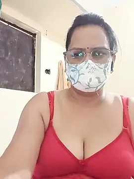 Snapshot of Your-vipasha chatting on July 6, 2026, 8:21 am Your-vipasha online show from July 6, 2026, 8:21 am