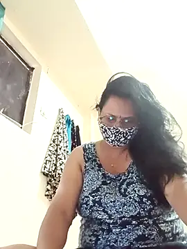 Snapshot of Your-vipasha chatting on August 4, 2026, 5:45 am Your-vipasha online show from August 4, 2026, 5:45 am