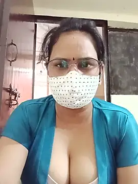 Snapshot of Your-vipasha chatting on June 8, 2026, 1:28 am Your-vipasha online show from June 8, 2026, 1:28 am