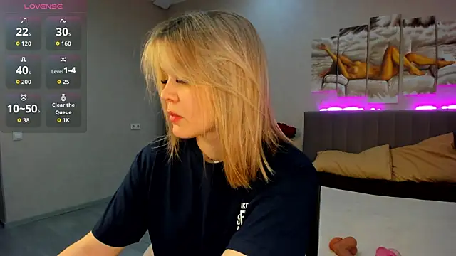 Jerry-Hall online show from April 7, 2026, 1:07 am