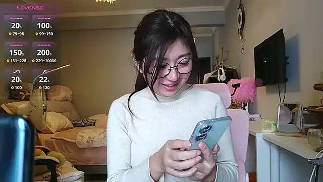 Snapshot of Diva_VVN chatting on November 1, 2025, 12:28 am Diva VVN online show from November 1, 2025, 12:28 am