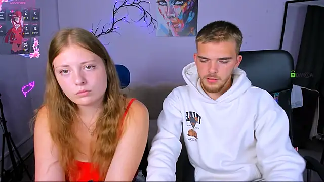 Snapshot of melani_bumm chatting on September 19, 2025, 7:01 am melani bumm online show from September 19, 2025, 7:01 am