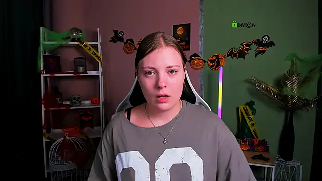 Snapshot of melani_bumm chatting on October 21, 2025, 5:51 am melani bumm online show from October 21, 2025, 5:51 am