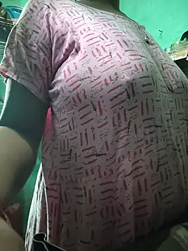 Snapshot of your_favourite_bhabhi chatting on July 22, 2026, 4:14 am your favourite bhabhi online show from July 22, 2026, 4:14 am