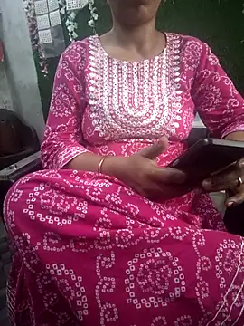 Snapshot of your_favourite_bhabhi chatting on June 24, 2026, 8:57 am your favourite bhabhi online show from June 24, 2026, 8:57 am