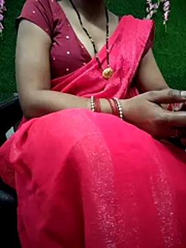 Snapshot of your_favourite_bhabhi chatting on May 30, 2026, 8:42 am your favourite bhabhi online show from May 30, 2026, 8:42 am