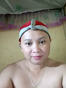 -Kitty-92 online show from November 17, 2025, 12:14 am