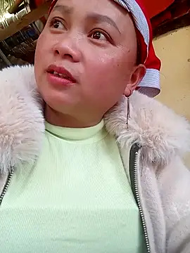 -Kitty-92 online show from December 1, 2025, 7:31 am