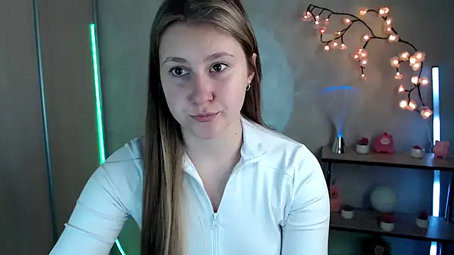 Snapshot of Milka_kamila chatting on June 3, 2026, 12:50 pm Milka kamila online show from June 3, 2026, 12:50 pm