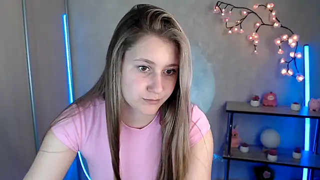 Snapshot of Milka_kamila chatting on June 3, 2026, 2:33 pm Milka kamila online show from June 3, 2026, 2:33 pm