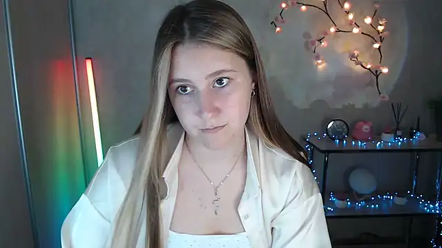 Snapshot of Milka_kamila chatting on July 15, 2026, 12:12 pm Milka kamila online show from July 15, 2026, 12:12 pm