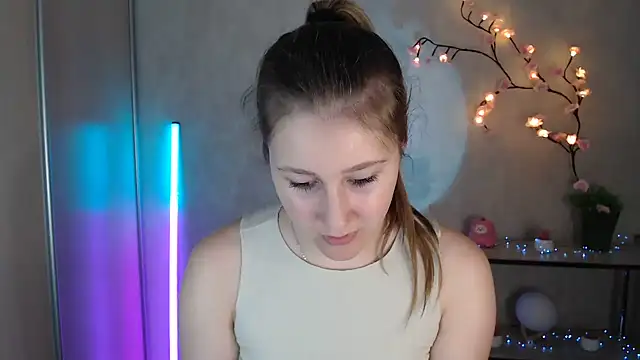 Snapshot of Milka_kamila chatting on June 18, 2026, 12:10 pm Milka kamila online show from June 18, 2026, 12:10 pm