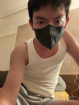 Snapshot of kaikai1335 chatting on November 16, 2025, 2:22 pm kaikai1335 online show from November 16, 2025, 2:22 pm