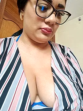 Monse--145 online show from March 3, 2026, 7:10 pm