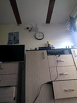 Snapshot of Coralaine_96 chatting on September 17, 2025, 12:18 pm Coralaine 96 online show from September 17, 2025, 12:18 pm