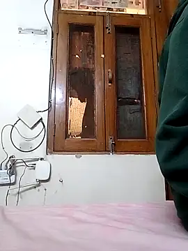 miss raavy online show from December 21, 2025, 10:06 am