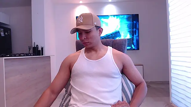 Snapshot of Auron_Demon01 chatting on October 5, 2025, 2:08 pm Auron Demon01 online show from October 5, 2025, 2:08 pm