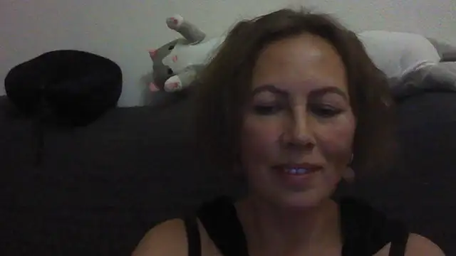 Snapshot of Loxiva chatting on November 1, 2025, 5:51 pm Loxiva online show from November 1, 2025, 5:51 pm