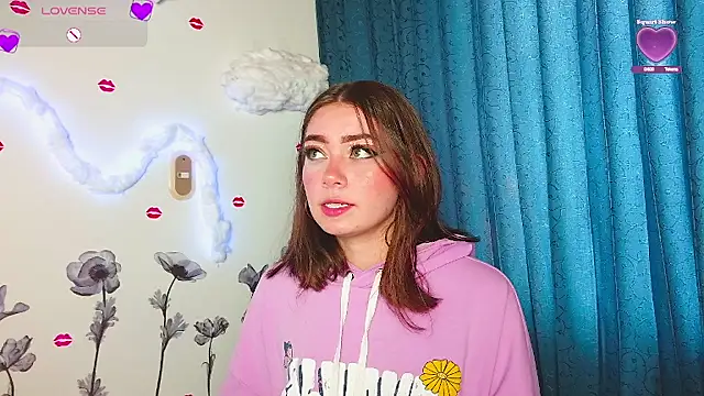 Snapshot of MilaFyre chatting on September 20, 2025, 5:18 pm MilaFyre online show from September 20, 2025, 5:18 pm