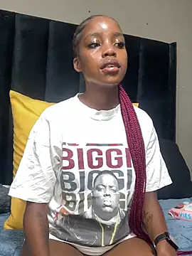 Littlebunny33 online show from March 25, 2026, 6:40 pm