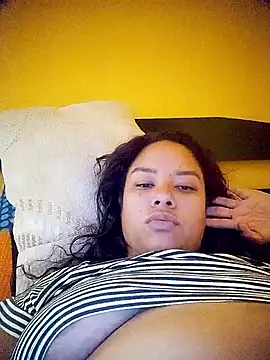 Snapshot of EAAM1@xh chatting on January 8, 2026, 9:32 pm EAAM1xh online show from January 8, 2026, 9:32 pm