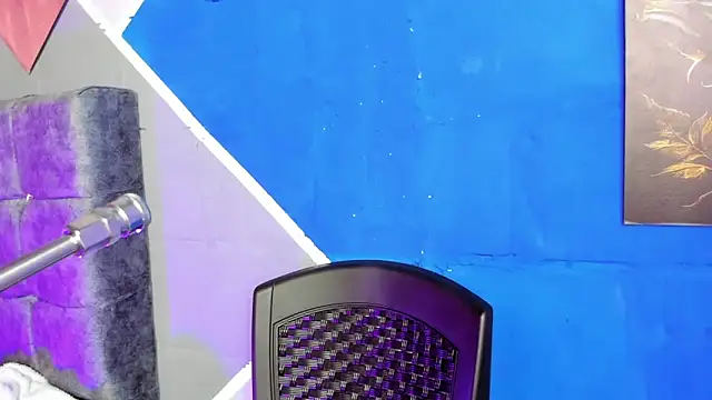 lau-hot online show from February 17, 2026, 8:06 pm