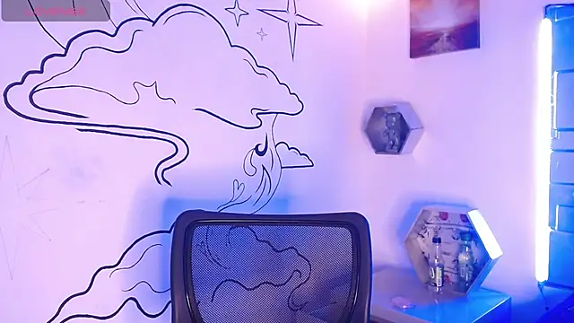 Snapshot of Trinity_Knox chatting on December 1, 2025, 4:30 pm Trinity Knox online show from December 1, 2025, 4:30 pm